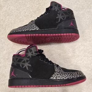 Jordan Kids Black and Pink Patterned Sneakers